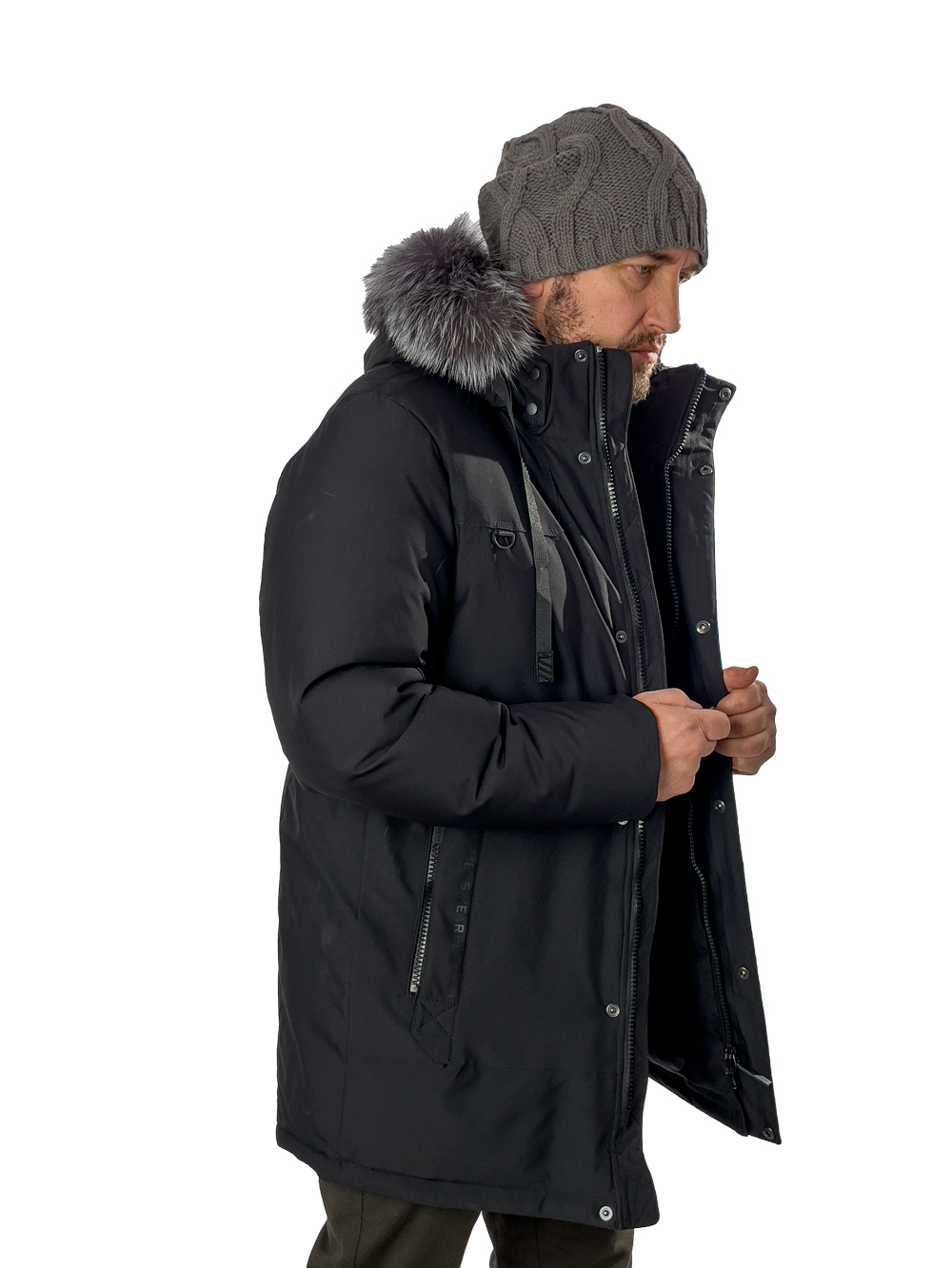 Черная зимняя куртка