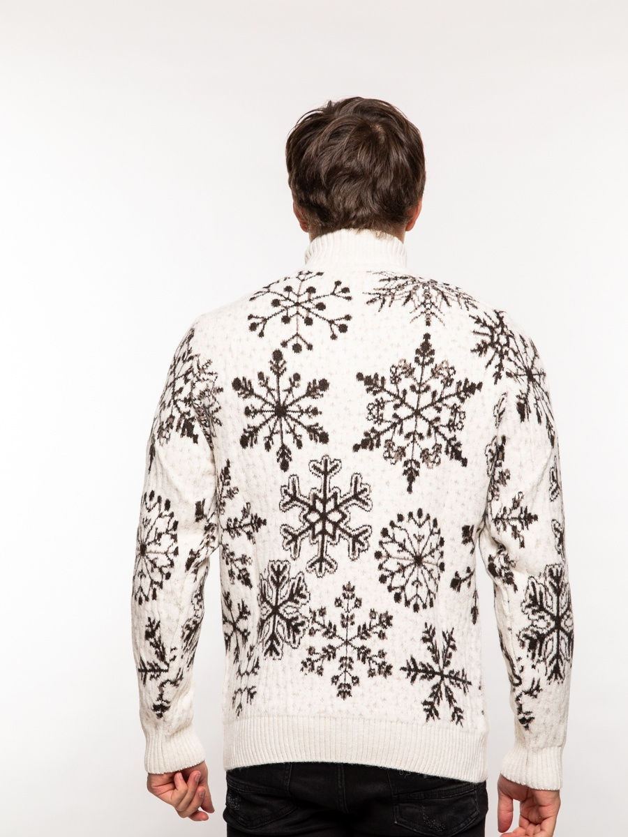 Связанный свитер с замком