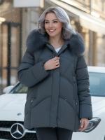 Куртка зимняя женская с мехом и капюшоном тренд темно-зеленого цвета 7656TZ