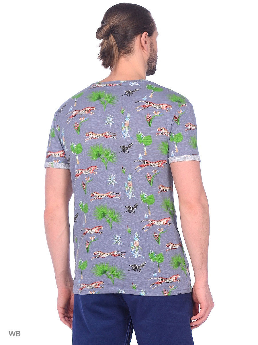 Стильная футболка с рисунком синего цвета