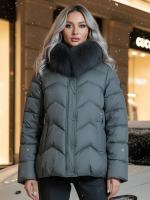 Куртка зимняя женская с мехом и капюшоном тренд темно-серого цвета 7759TC