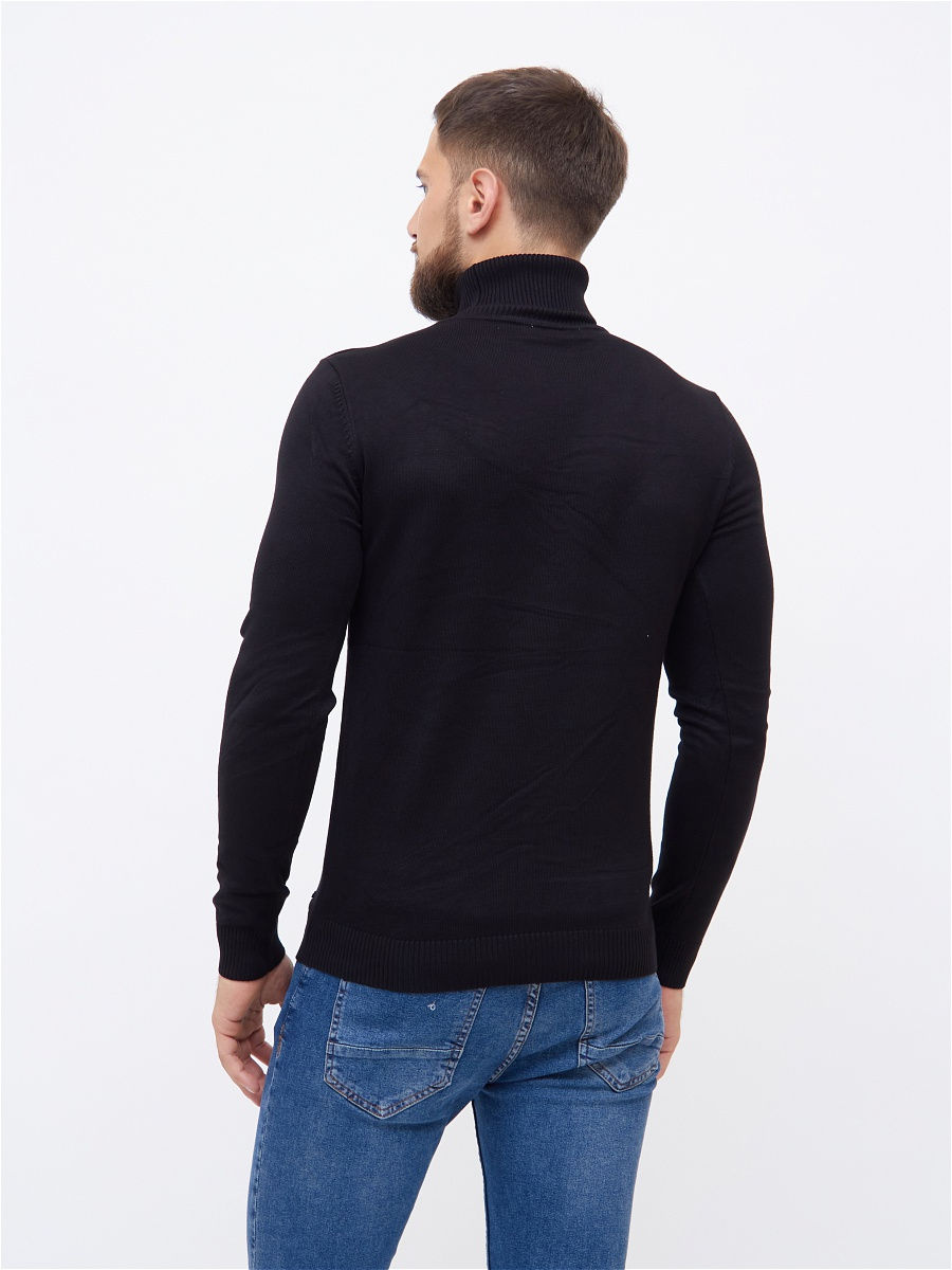 Черная водолазка