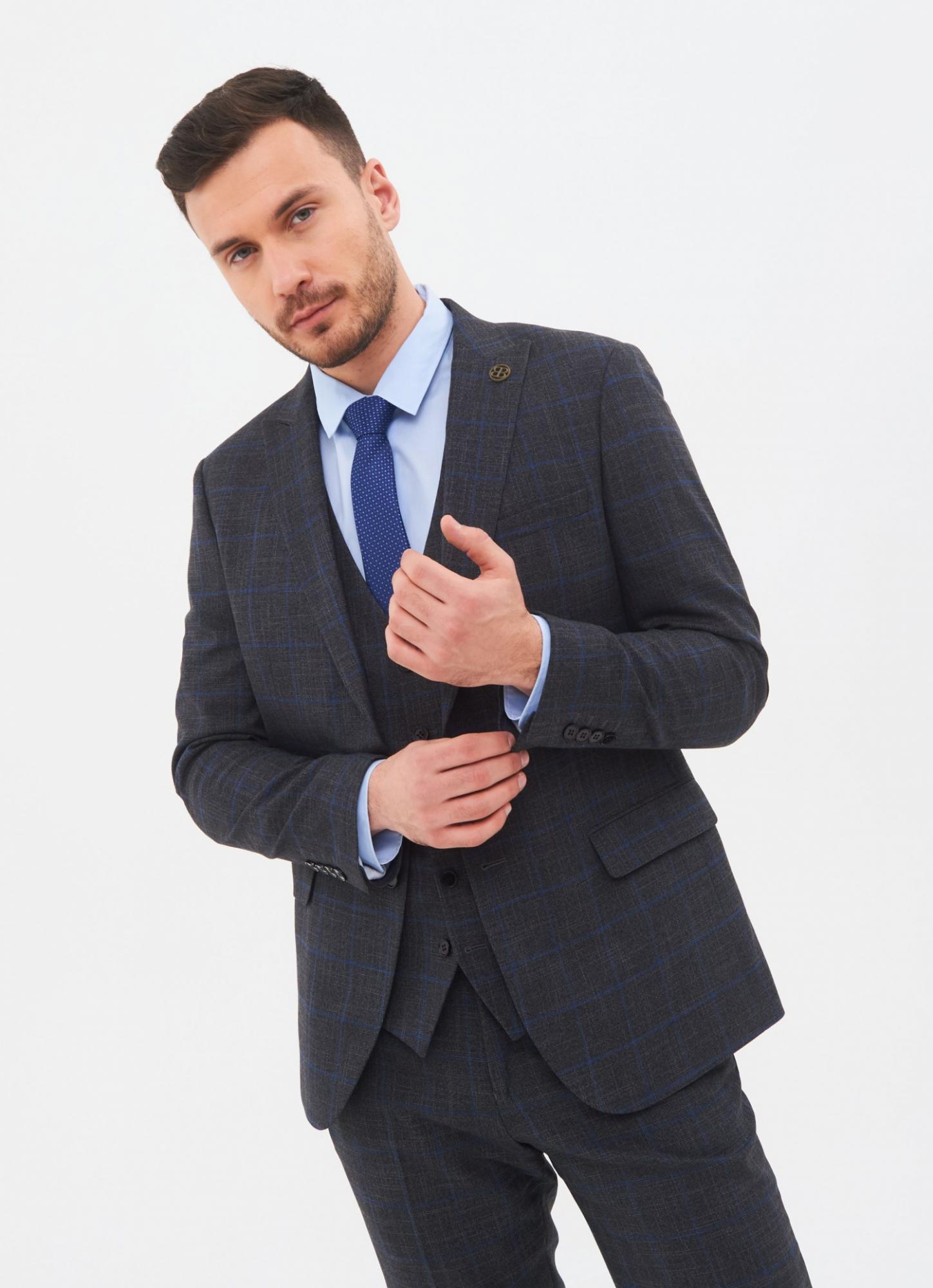 СЕРО-КОРИЧНЕВЫЙ МУЖСКОЙ КОСТЮМ-ТРОЙКА BELFOR