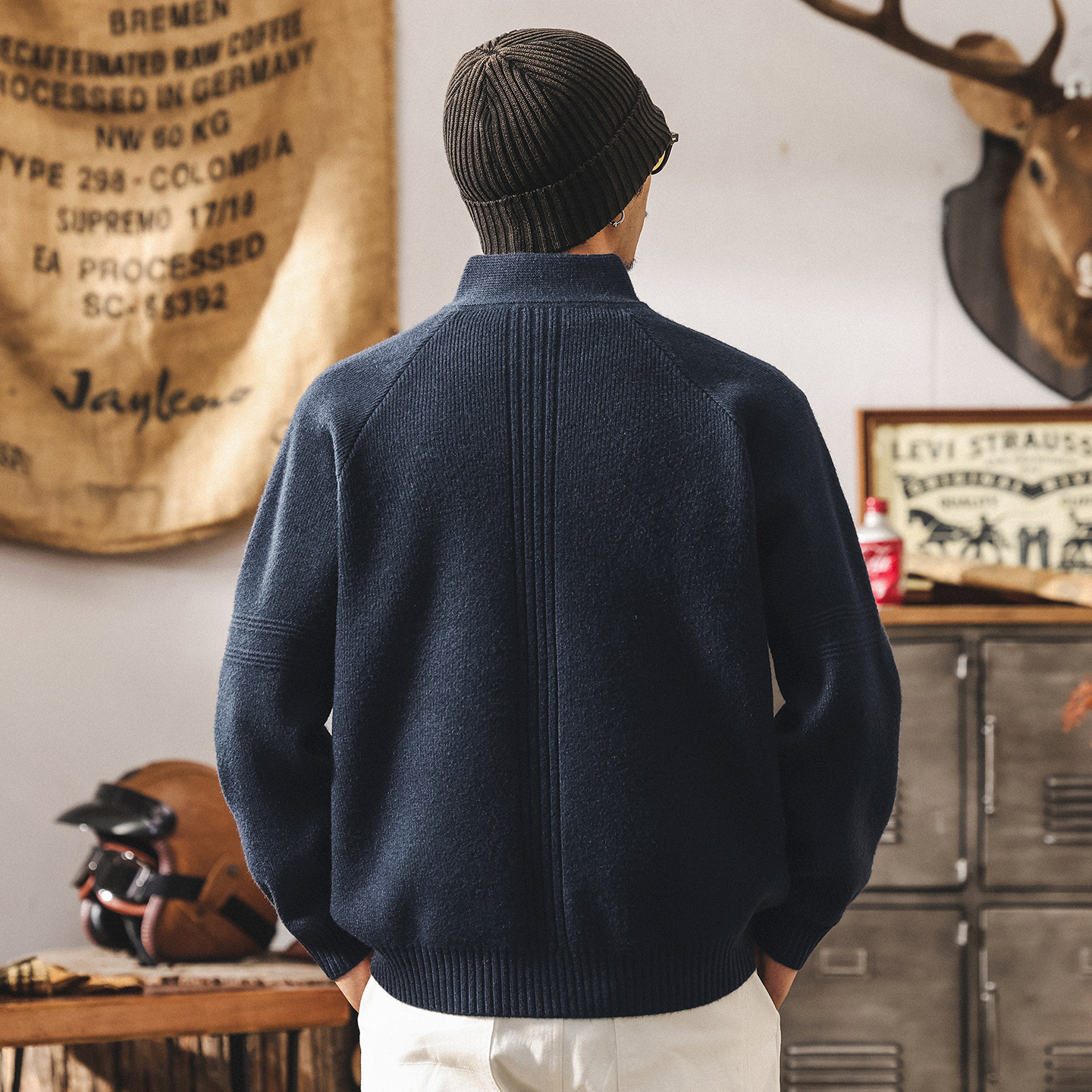 Мужской вязаный кардиган в стиле американского ретро