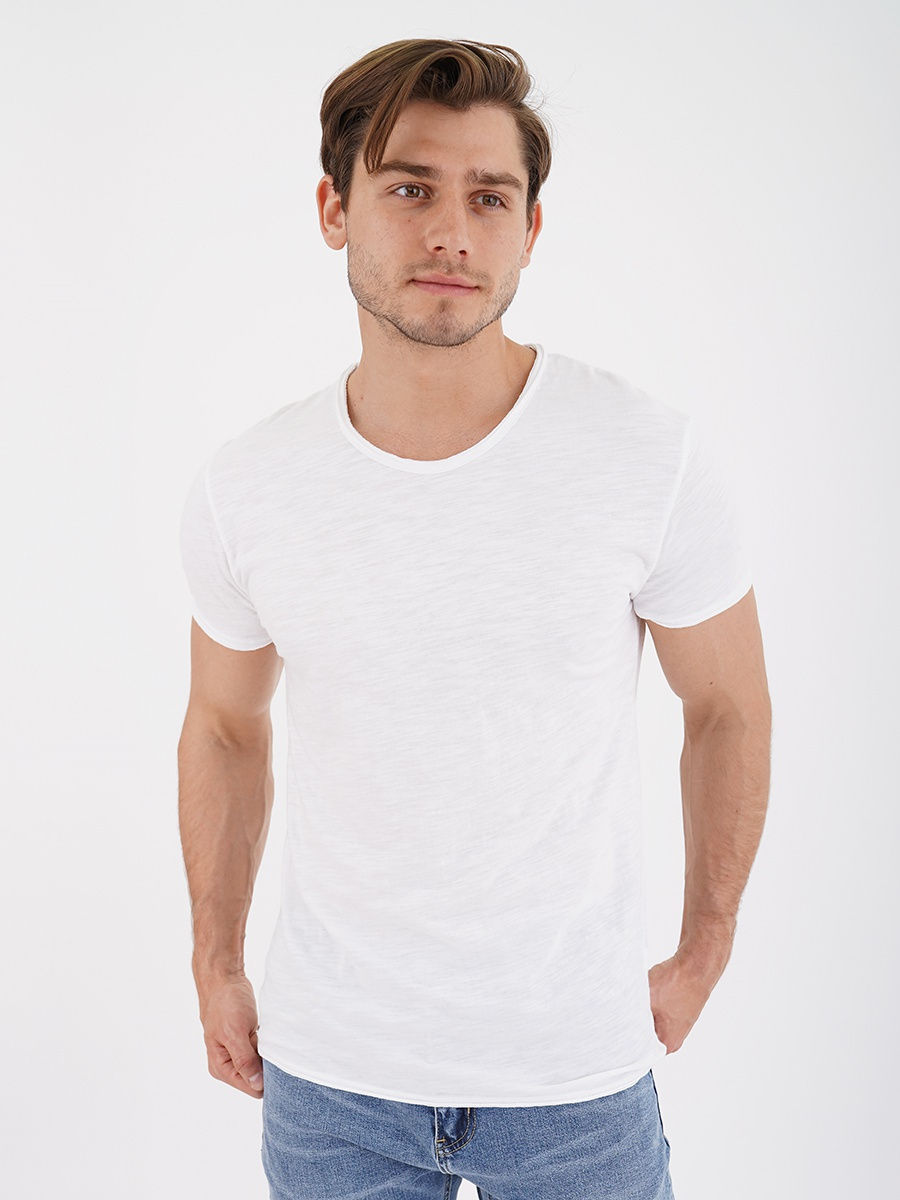 Белая  футболка