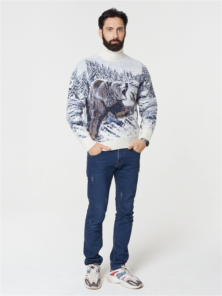 Свитер с медведем