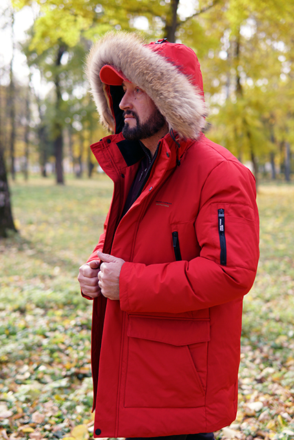 Парка мужская красного цвета
