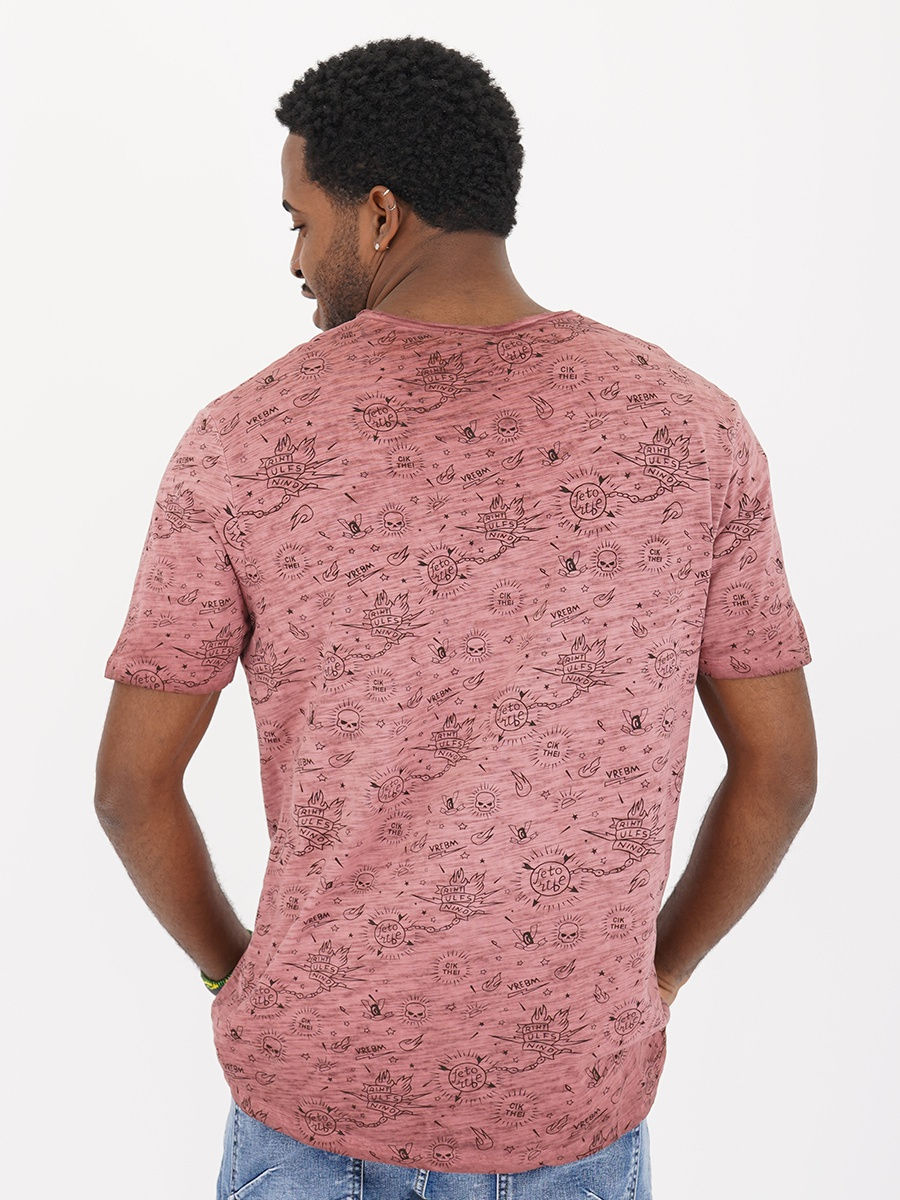 Футболка с черепами