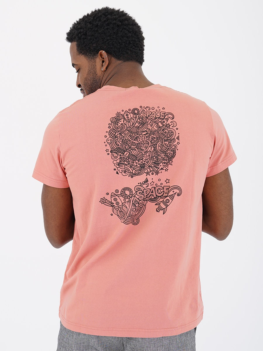 Стильная ораньжевая футболка