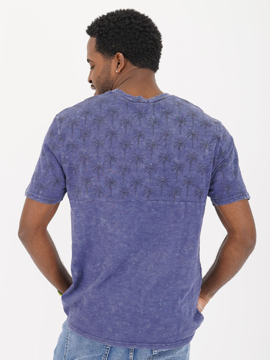 Футболка синяя с карманом