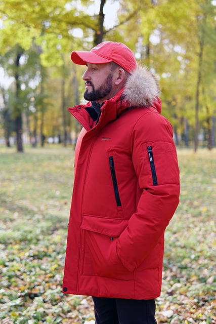 Парка мужская красного цвета