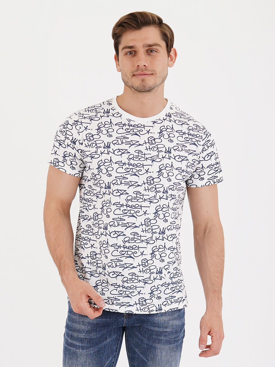 Белая мужская рубашка с буквами