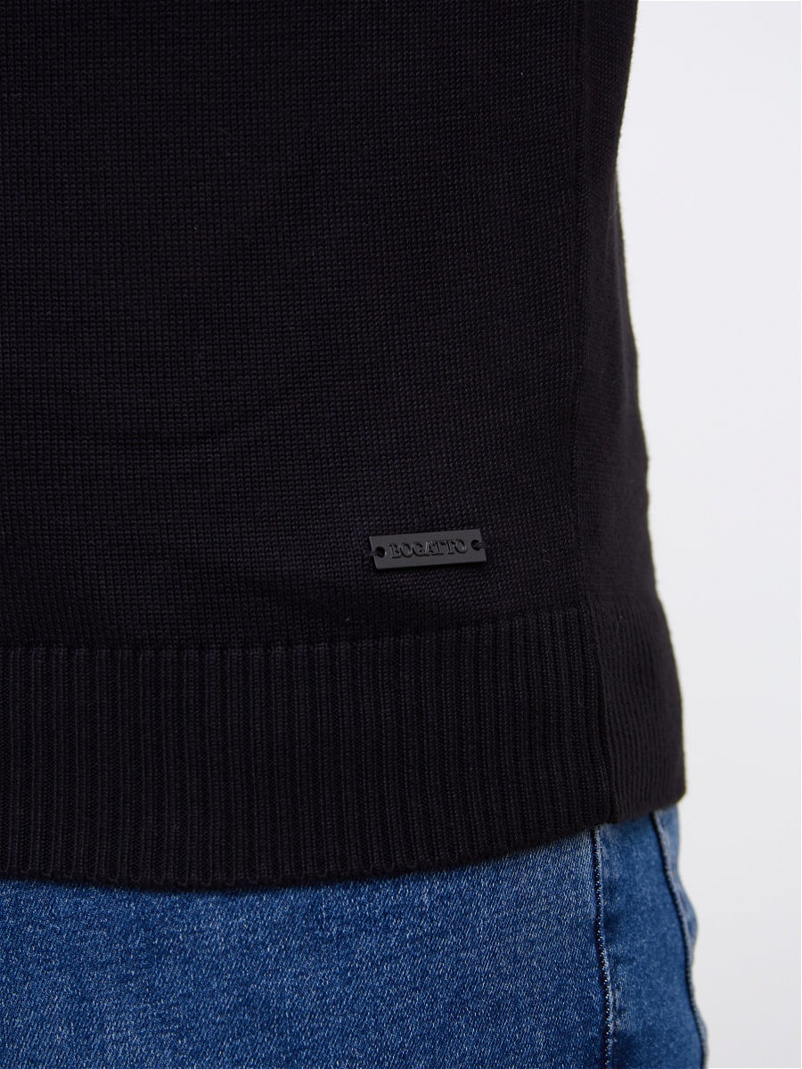 Черная водолазка