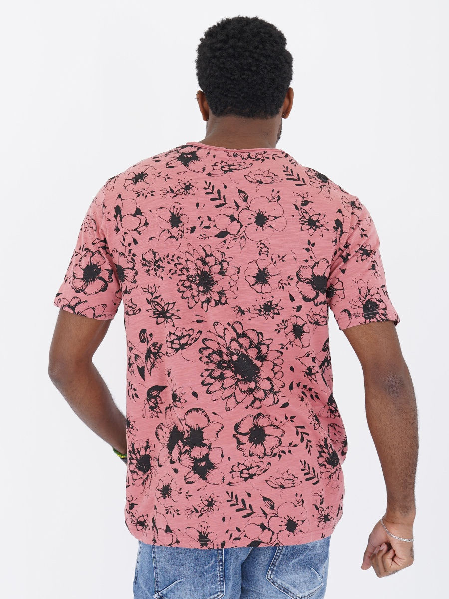 Футболка розового цвета 