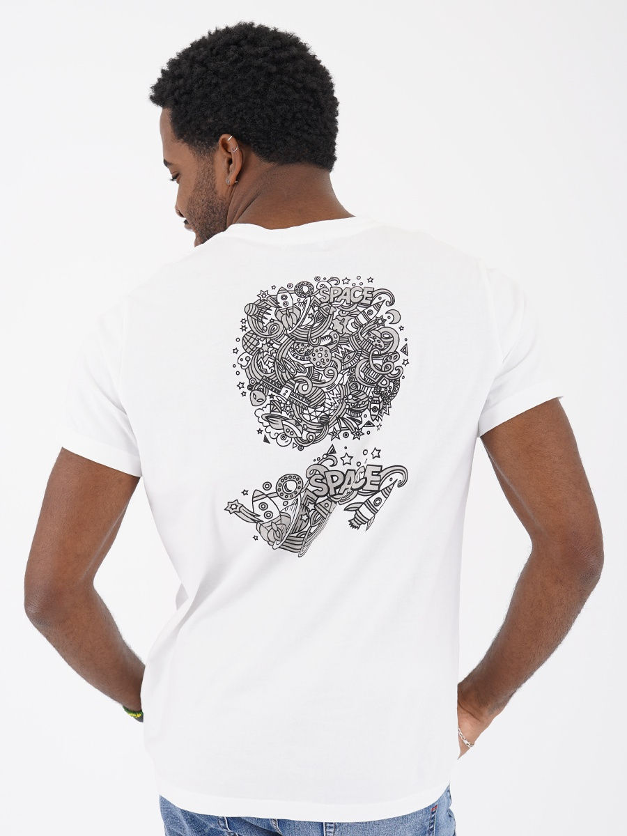 Мужская футболка белого цвета