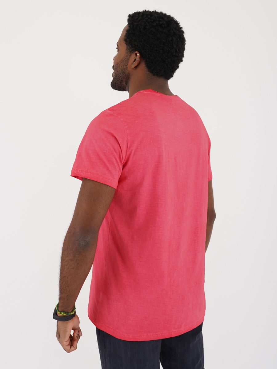 Футболка красная с якорем