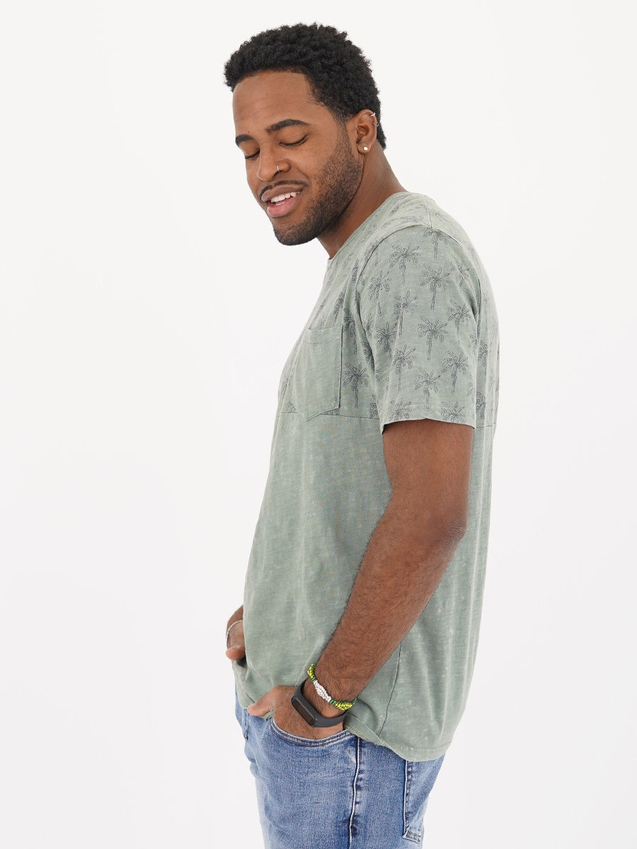 Qwentiny салатовая  Футболка