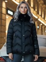 Куртка зимняя женская с мехом и капюшоном тренд черного цвета 7759Ch