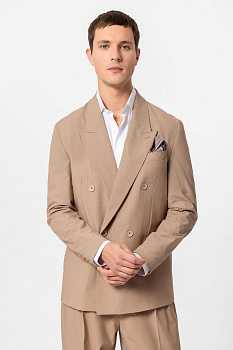 Мужской свадебный костюм бежевого  цвета