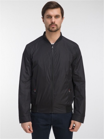 Ветровка мужская черная короткая