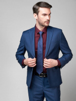 Классический костюм двойка Classic fit. Пиджак на две пуговицы, с боковыми и нагрудным карманами, по спинке две шлицы. Брюки без защипов с боковыми и одним задним карманом.