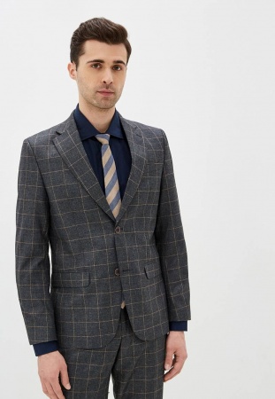 Классический костюм двойка Classic fit. Пиджак на две пуговицы, с боковыми и нагрудным карманами, по спинке две шлицы. Брюки без защипов с боковыми и двумя задними карманами.