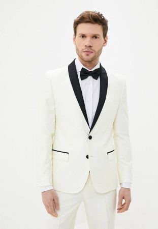 Костюм двойка Slim fit. Пиджак с воротником-шалька, две пуговицы, две шлицы. Брюки без защипов с боковыми и одним задним карманом. Воротник и обтачки карманов пиджака выполнены из ткани компаньона.