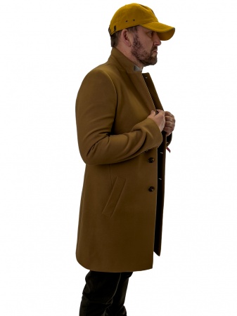 Бежевое пальто